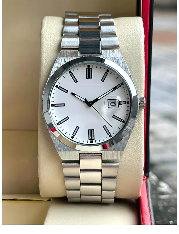 Silver_Metal_Analog_Watch_for_Men