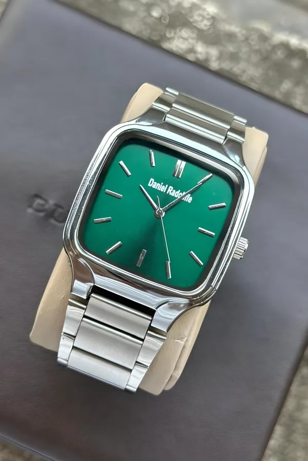 Green_Metal_Analog_Watch_for_Adults