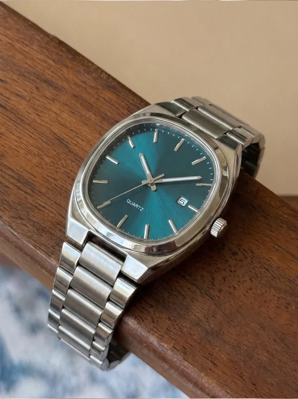 Silver_Metal_Analog_Watch_for_Men_And_Men