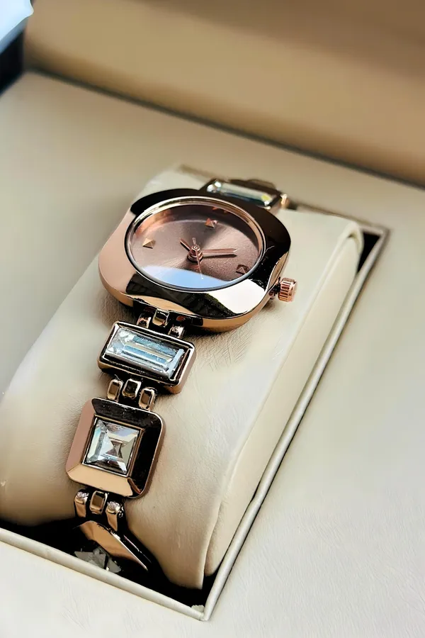 Rose_Gold_Analog_Bracelet_Watch_for_Women