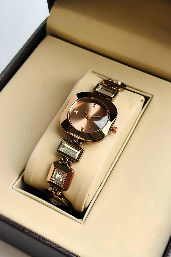 Rose_Gold_Analog_Bracelet_Watch_for_Women