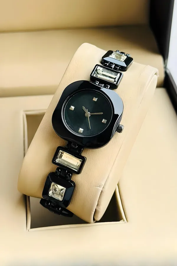 Black_Analog_Bracelet_Watch_for_Women