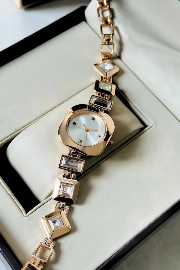 Rose_Gold_Analog_Bracelet_Watch_for_Women