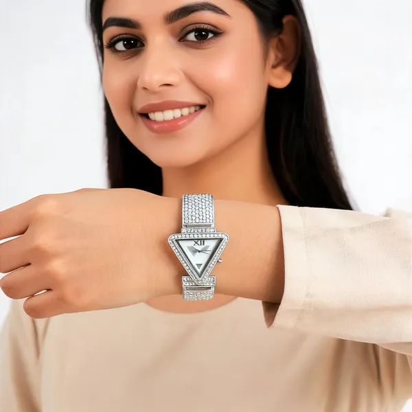 Silver_Stainless_Steel_Crystal_Triangle_Dial_Analog_Watch_For_Women