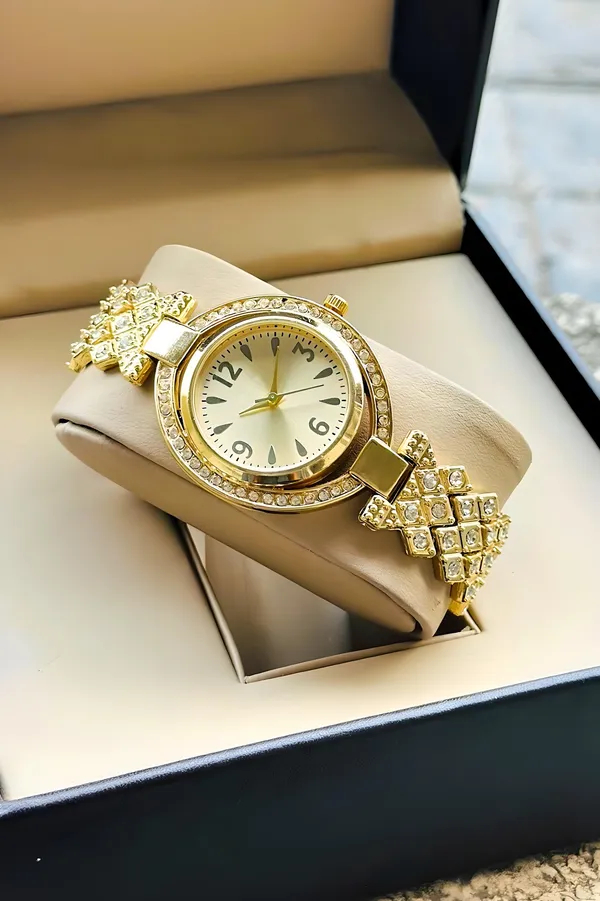 Gold_Tone_Embellished_Analog_Bracelet_Watch_for_Women