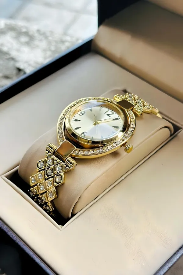 Gold_Tone_Embellished_Analog_Bracelet_Watch_for_Women