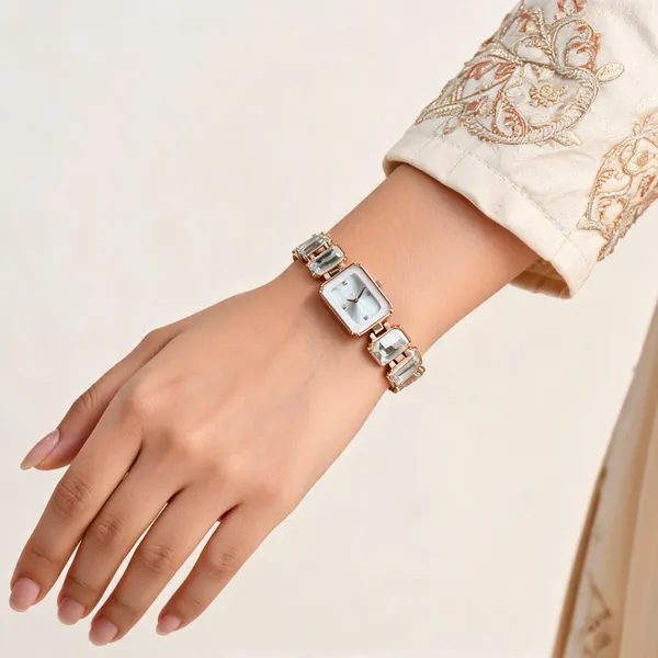 Rose_Gold_Stainless_Steel_Crystal_Rectangular_Bracelet_Watch_For_Women
