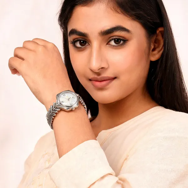 Silver_Stainless_Steel_Linked_Bracelet_Analog_Watch_For_Women