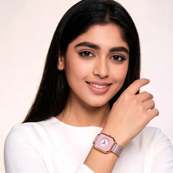 Rose_Gold_Stainless_Steel_Segmented_Strap_Rectangular_Watch_For_Women