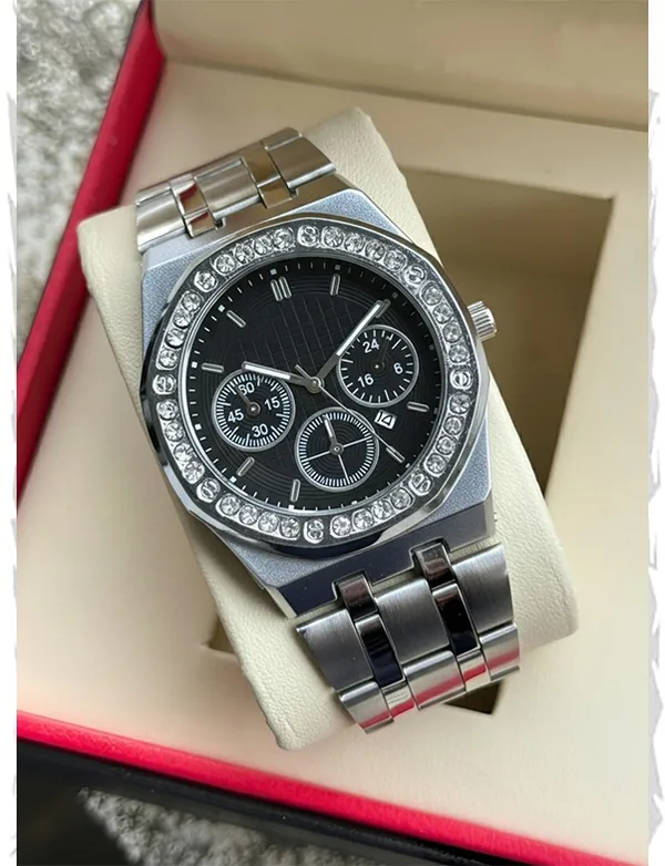 Silver_Metal_Chronograph_Watch_for_Men