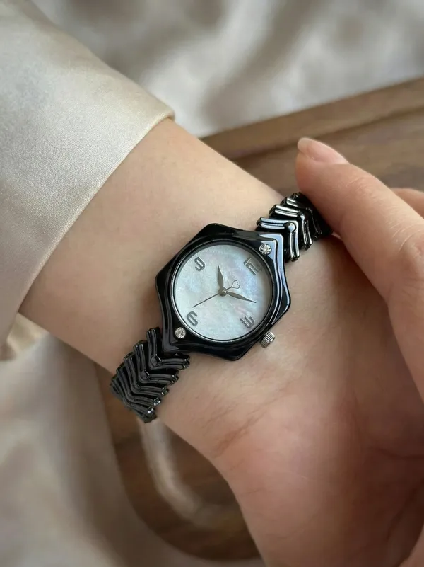 Black_Metal_Link_Strap_Analog_Watch_for_Adults