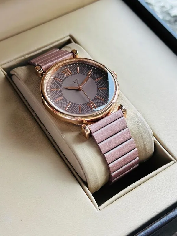 Pink_Metal_Analog_Watch_for_Women