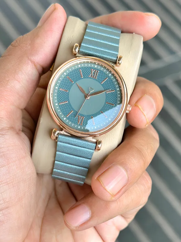 Blue_Metal_Analog_Watch_for_Women