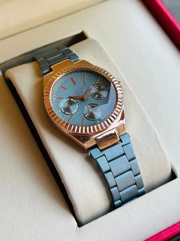 Blue_Stainless_Steel_Analog_Chronograph_Watch_for_Adults