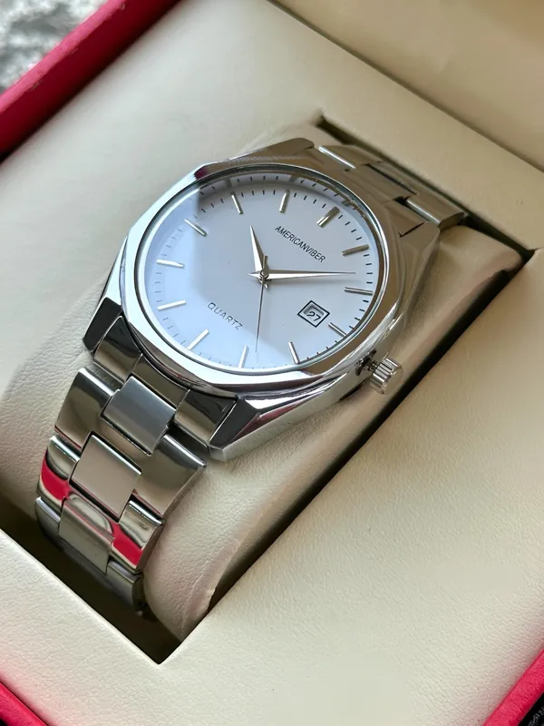 Silver_Metal_Analog_Watch_for_Men