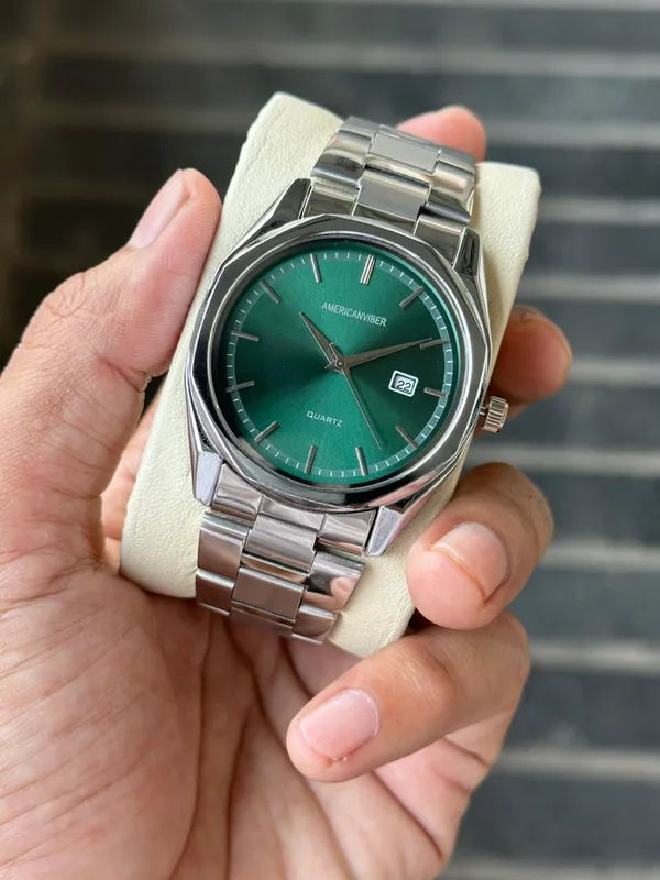 Silver_Tone_Green_Dial_Analog_Watch_for_Adults