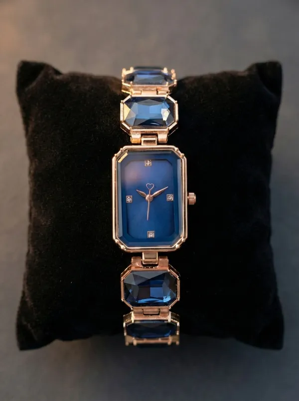 Blue_Analog_Crystal_Bracelet_Watch_for_Women
