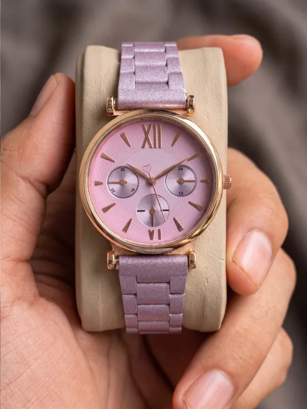 Pink_Metal_Analog_Wristwatch_for_Women