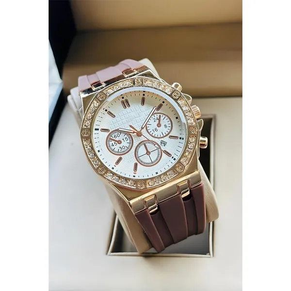 Daniel_Radcliffe_Rose_Gold_Chronograph_Watch_for_Men