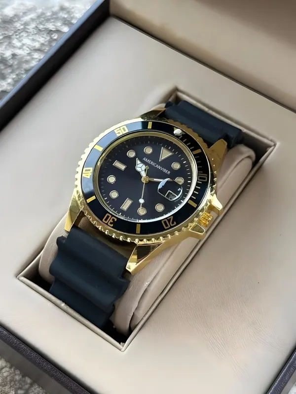 Gold_Silicone_Strap_Diver_Style_Watch_for_Men