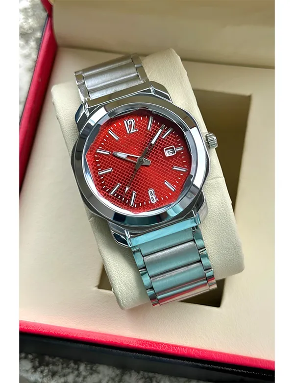Silver_Metal_Analog_Watch_For_Everyday_Wear