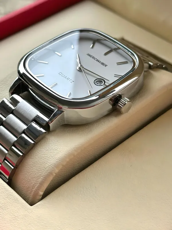 Silver_Metal_Analog_Watch_for_Unisex