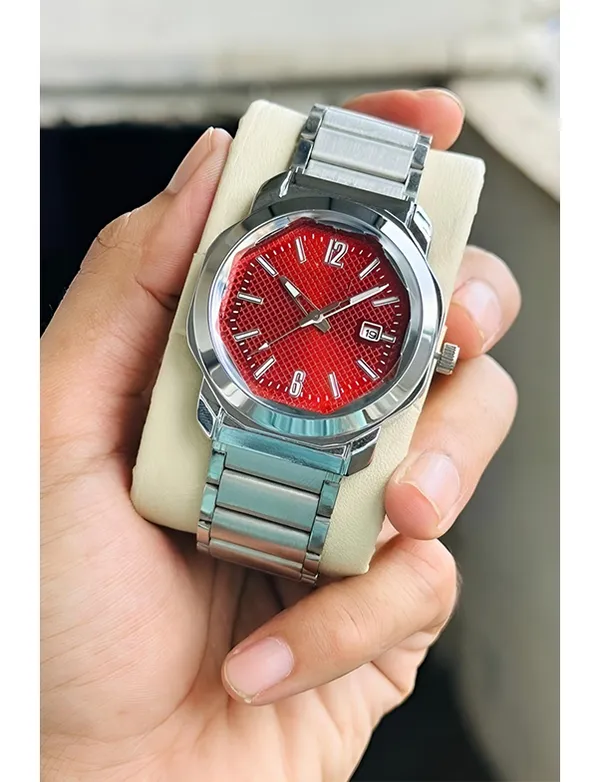 Silver_Metal_Analog_Watch_For_Everyday_Wear