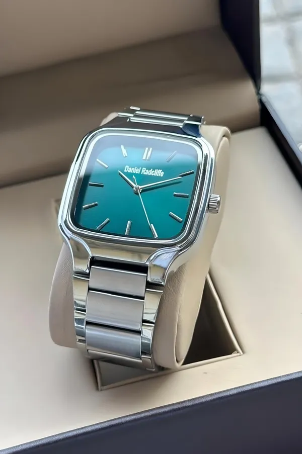 Silver_Metal_Square_Dial_Wrist_Watch