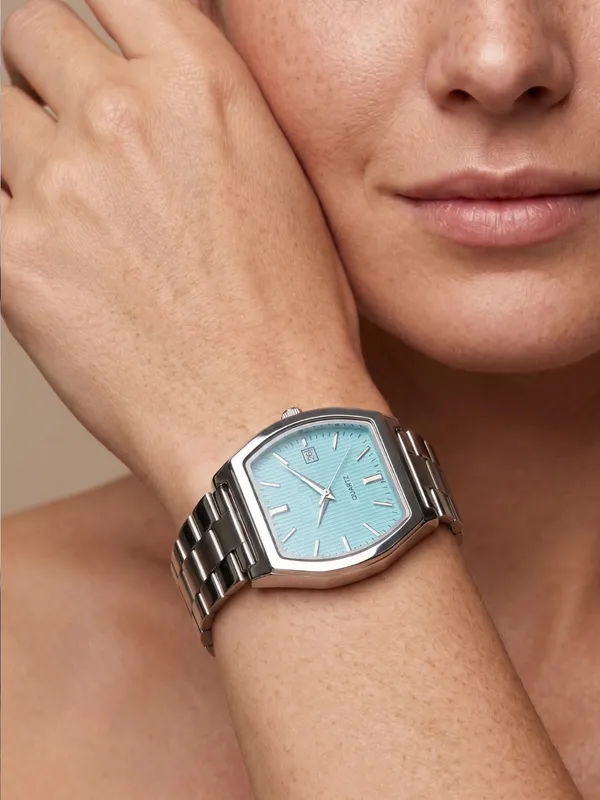 Silver_Metal_Analog_Watch_for_Unisex