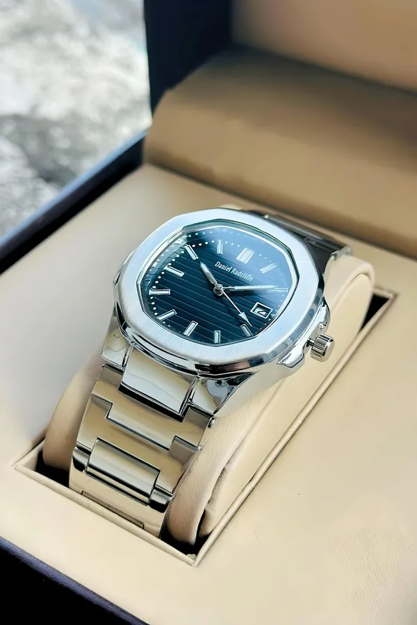 Silver_Metal_Analog_Watch_for_Men