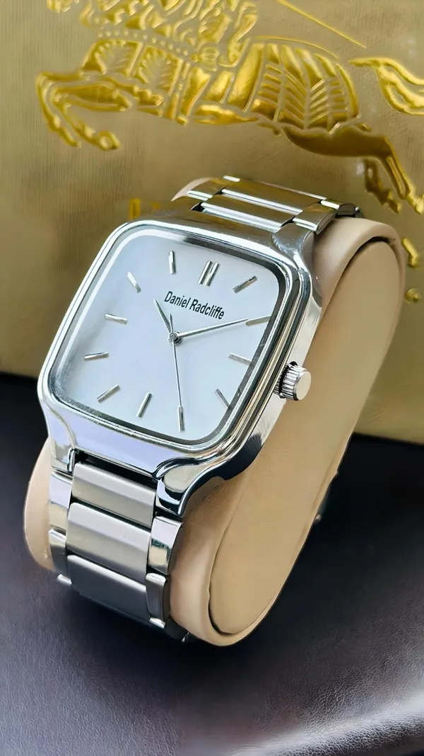 Silver_Tone_Square_Dial_Analog_Wrist_Watch