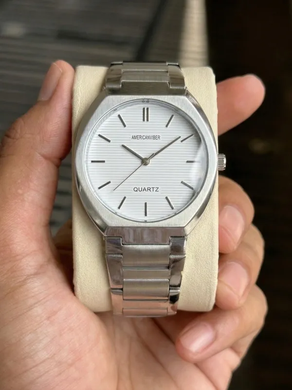 Silver_Metal_Analog_Quartz_Watch_for_Men
