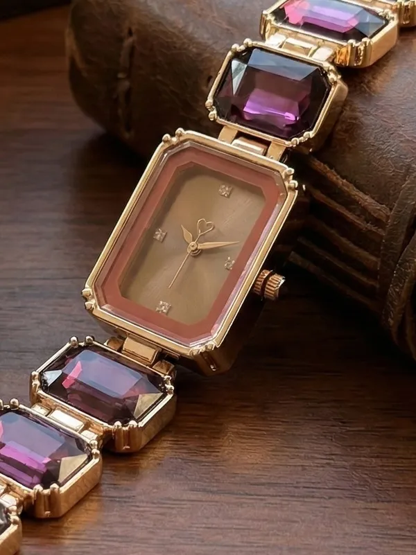 Rose_Gold_Rectangular_Bracelet_Watch_for_Women