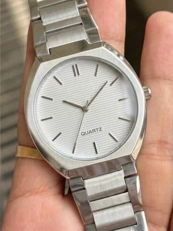 Silver_Metal_Analog_Quartz_Watch_for_Men