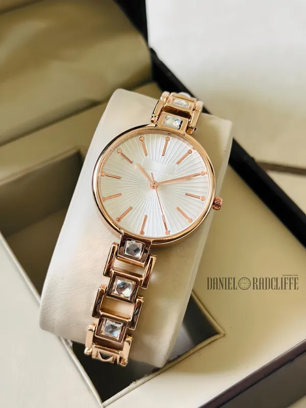 Gold_Tone_Analog_Bracelet_Watch_for_Women