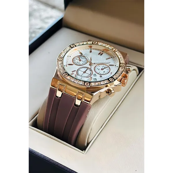 Daniel_Radcliffe_Rose_Gold_Chronograph_Watch_for_Men