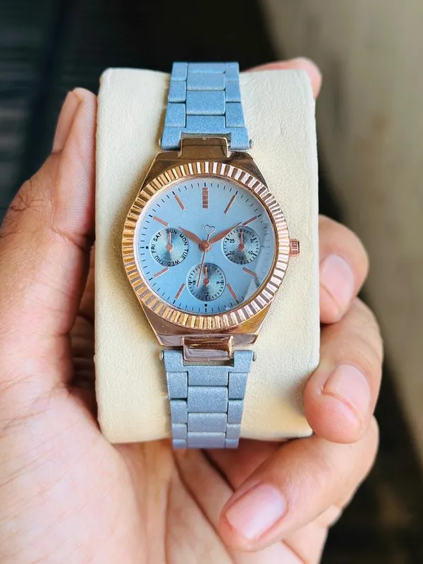 Blue_Metal_Link_Watch_for_Women