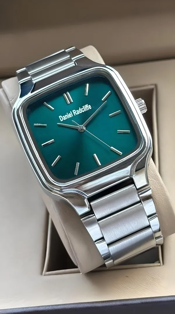 Silver_Metal_Square_Dial_Wrist_Watch