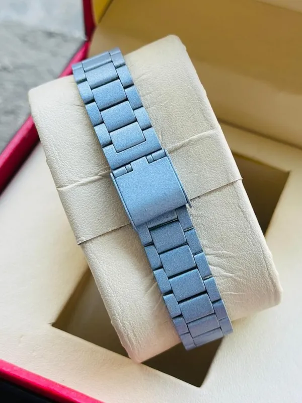 Blue_Metal_Link_Watch_for_Women