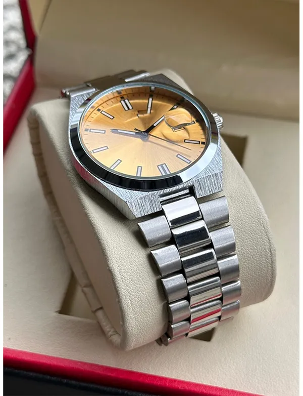 Silver_Metal_Gold_Dial_Analog_Watch_for_Men