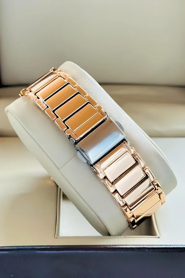 Rose_Gold_Metal_Square_Dial_Watch_for_Men_And_Women