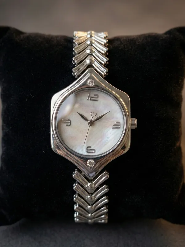 Silver_Bracelet_Watch_for_Women