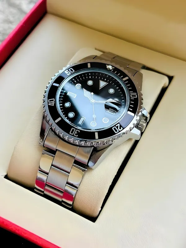 Silver_Metal_Analog_Watch_for_Men