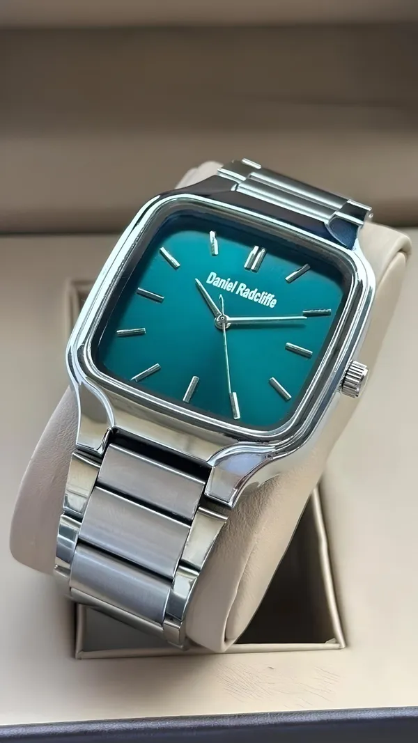 Silver_Metal_Square_Dial_Wrist_Watch