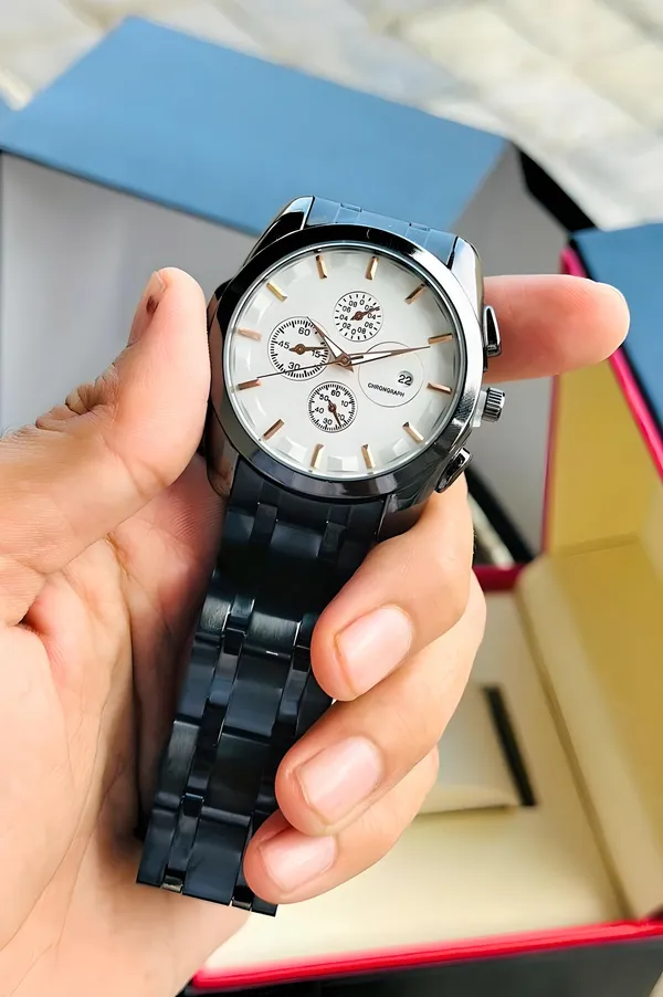 Black_Metal_Chronograph_Watch_for_Men