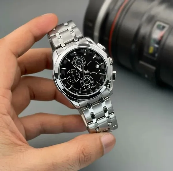 Silver_Stainless_Steel_Black_Dial_Chronograph_Watch_For_Men