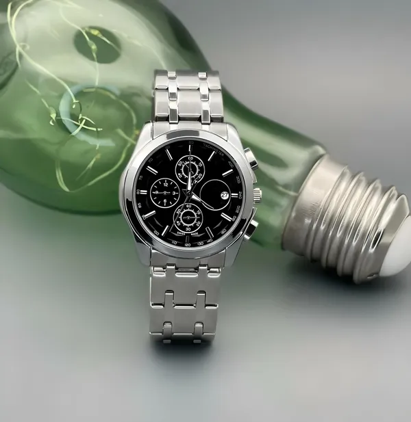 Silver_Stainless_Steel_Black_Dial_Chronograph_Watch_For_Men