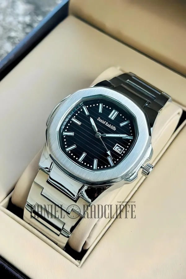 Silver_Metal_Analog_Watch_for_Men