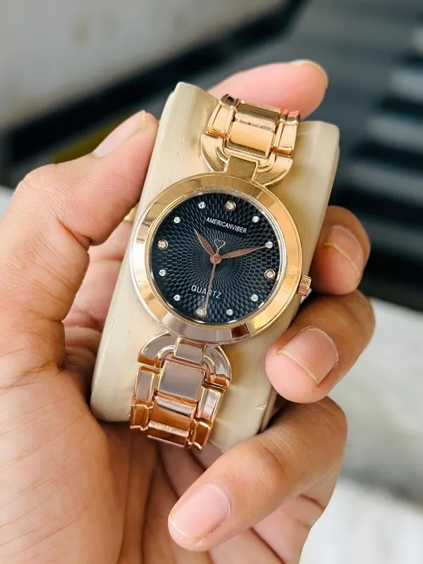 Rose_Gold_Analog_Quartz_Watch_for_Women