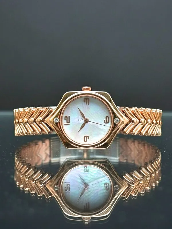 Rose_Gold_Metal_Analog_Watch_for_Women